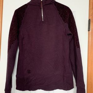 Lululemon maroon pullover w velour shoulders